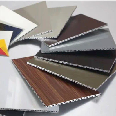 Plat aluminium bergelombang kekuatan tinggi untuk dinding / langit-langit